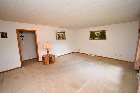 3rd image of 17938 Park Ave