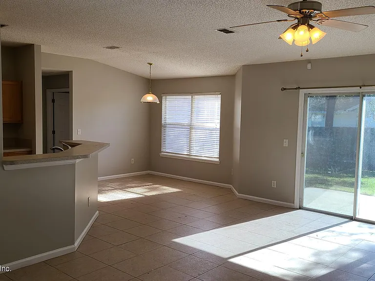 12737 Chandler View Ct — Photo 6