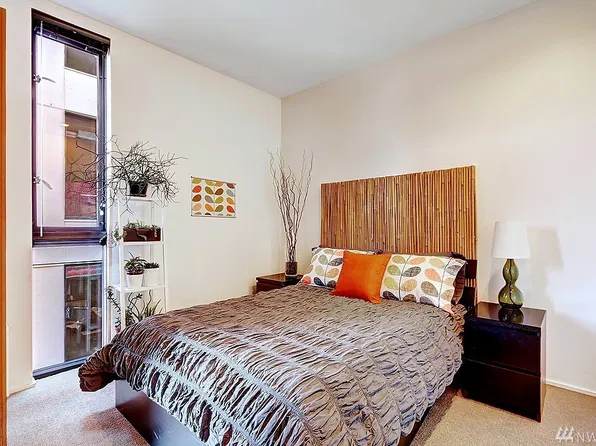 1111 E Pike St APT 405, Seattle, WA 98122
