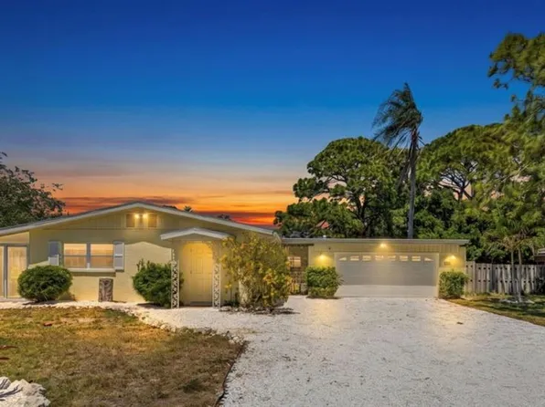 6916 Alderwood Dr, Sarasota, FL 34243