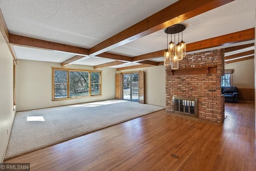 1st image of 13708 E Wellington Cres