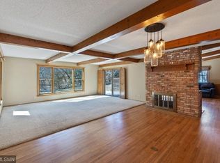 13708 E Wellington Cres, Burnsville, MN 55337