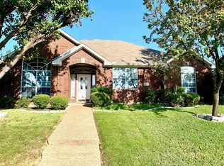 2402 Dublin Dr, Carrollton, TX 75006