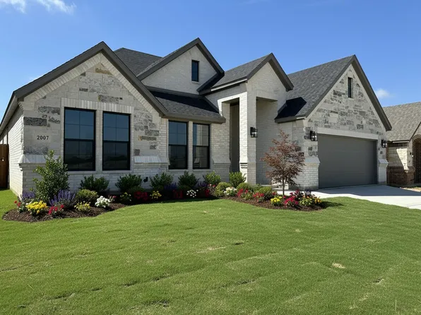 2007 Belle Lagos Ln, Cleburne, TX 76033