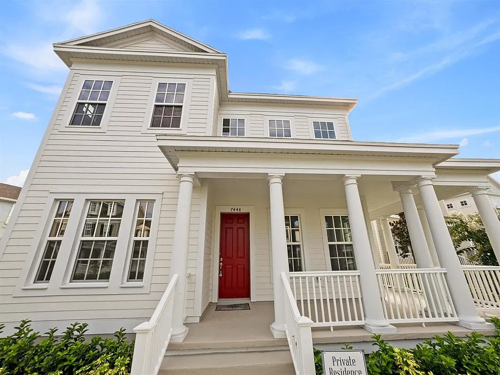 5 bed, 3.5 bath, 2274 sqft, $4,700 — Photo 2