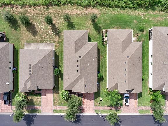 4th image of 205 Lakeshore Dr