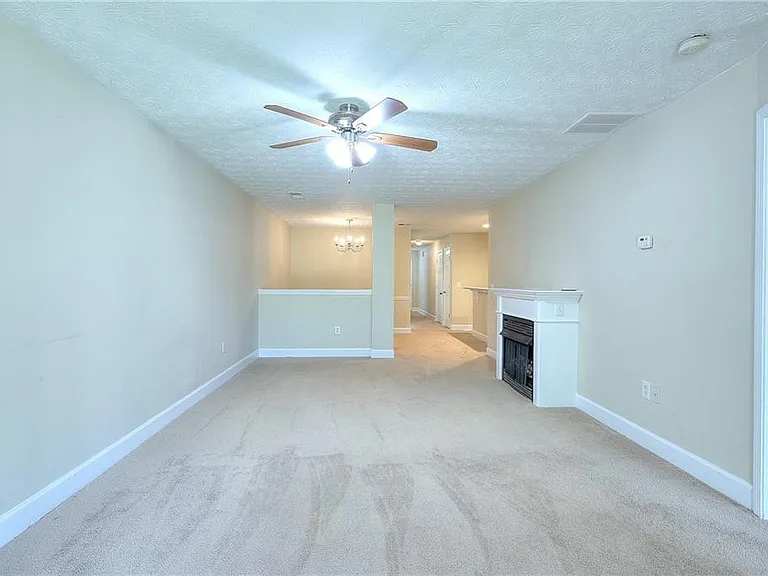 453 Tara Commons Cir — Photo 11
