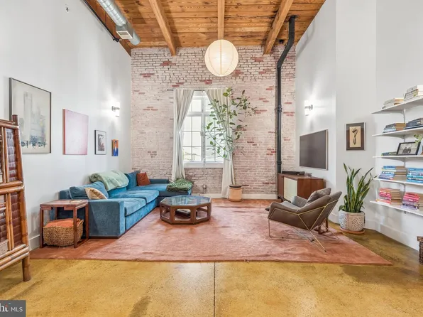 314 Brown St APT 207, Philadelphia, PA 19123