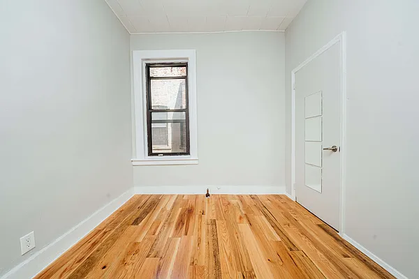 Rented by Nooklyn NYC LLC | media 9