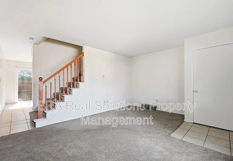 1136 McCarley Dr E — Photo 14