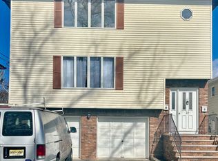 37 Leliarts Ln #2, Elmwood Park, NJ 07407