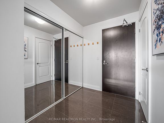 2nd image of 20 N Park Rd #1110
