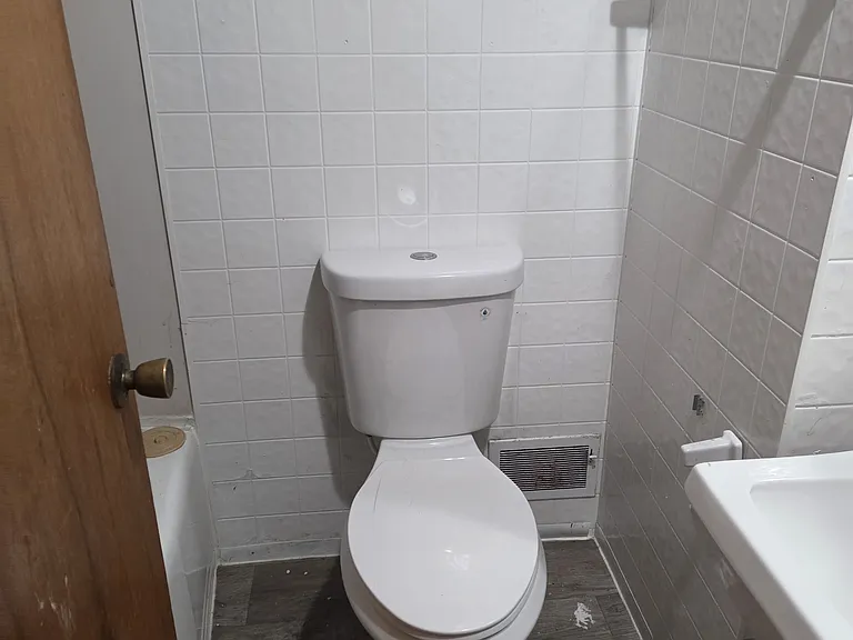 3 Hawthorne Ave — Photo 12