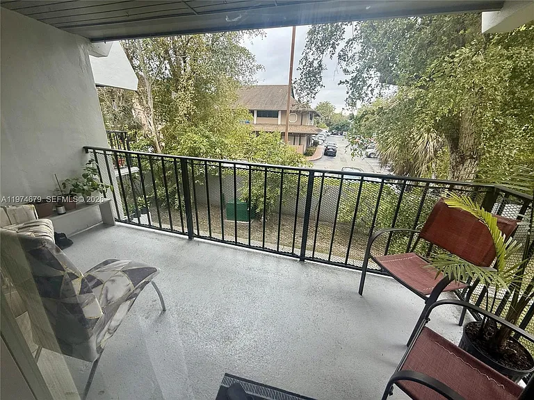 10413 N Kendall Dr #B208 — Photo 11