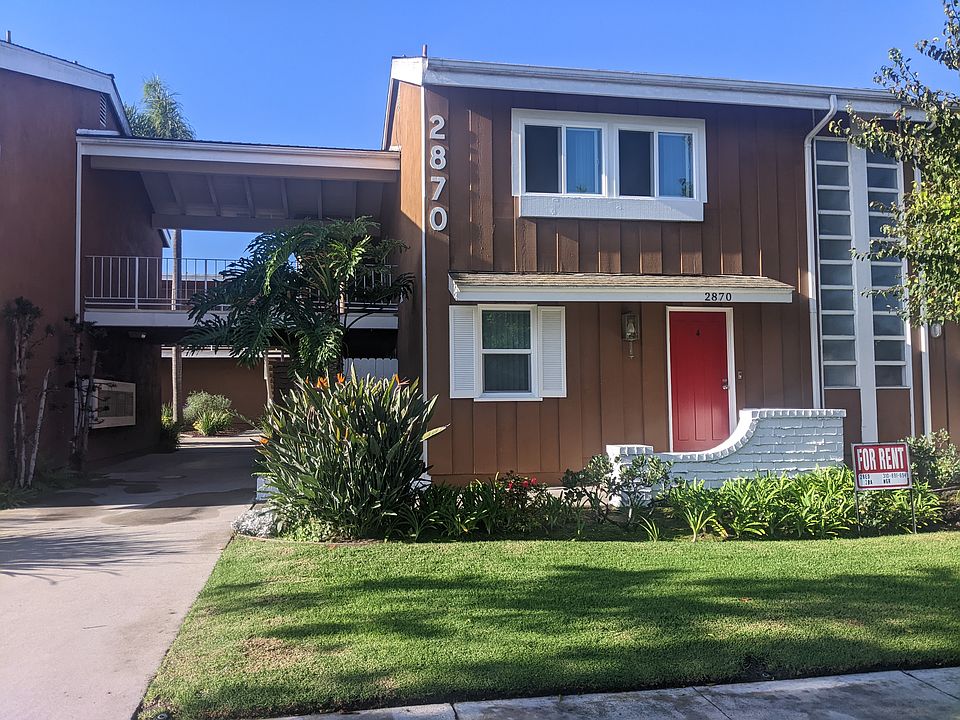Front of townhouse