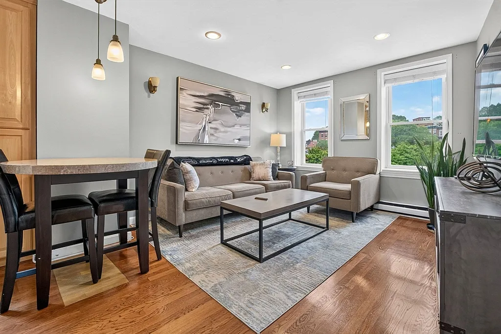 1 bed, 1.0 bath, 548 sqft, $3,100 — Photo 1