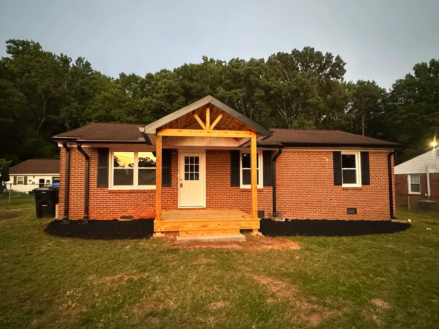 3 bed, 1075 sqft, $1,650 — Photo 3
