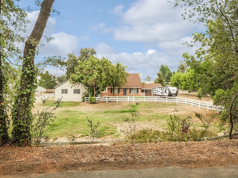 1st image of 8965 Eden Oaks Ave