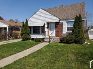 15353 Sprenger Ave, Eastpointe, MI 48021