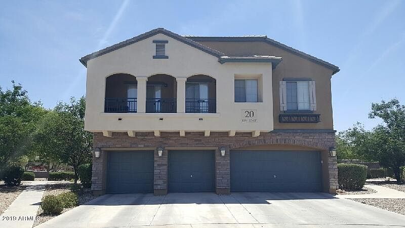 1st image of 423 N 168th Dr