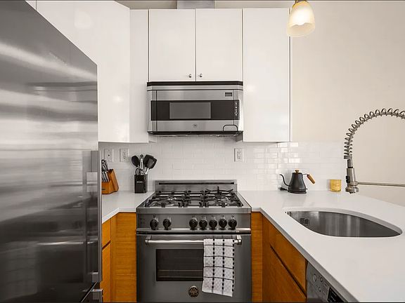 5th image of 146 Broadway #3D
