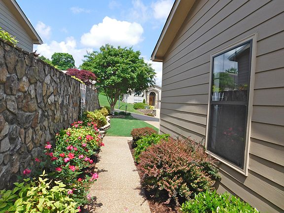 2nd image of 5924 Rainbow Springs Dr #146