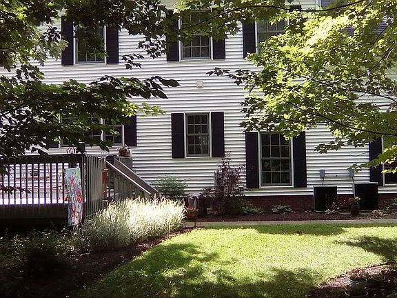 3rd image of 11400 Saybrook Ln