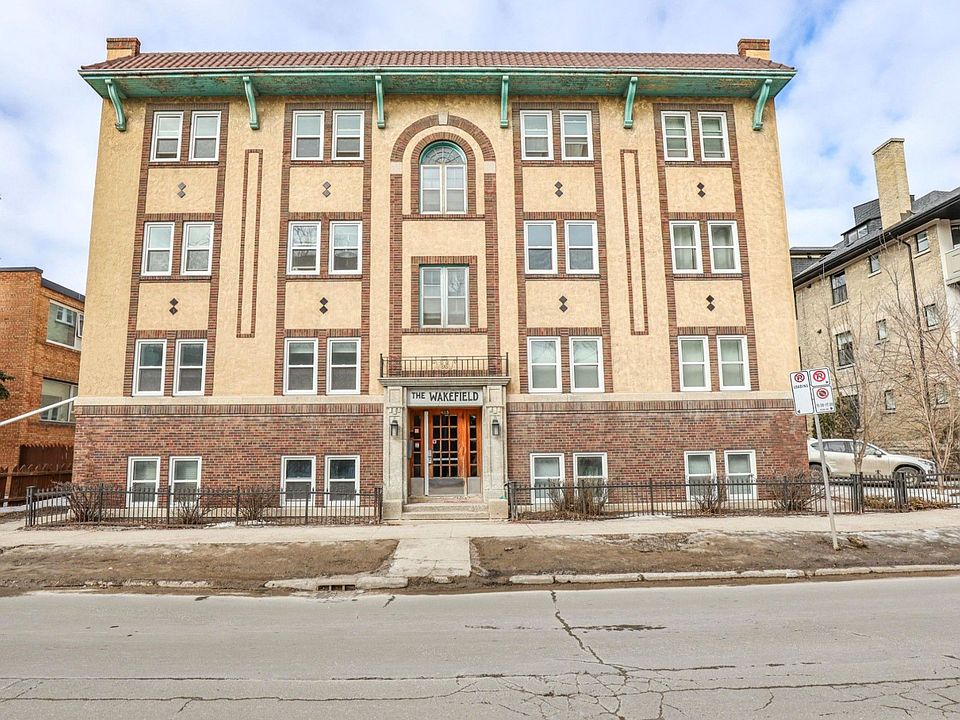 1st image of 415 Stradbrook Ave #24