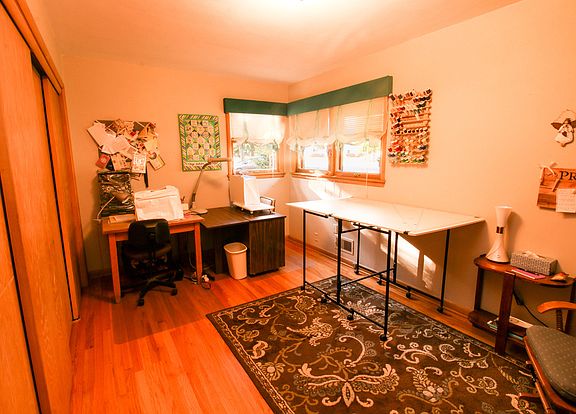5th image of 6085 Valley Knoll Dr