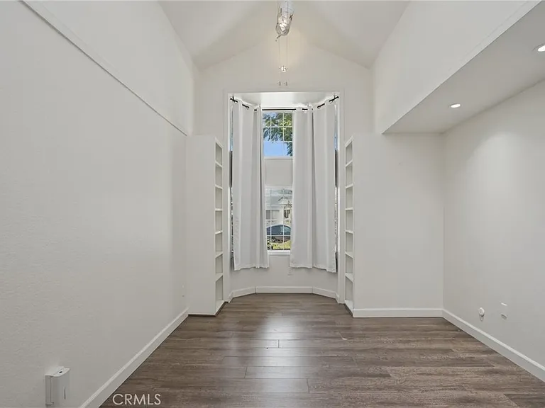 16682 Oakhurst Cir — Photo 29