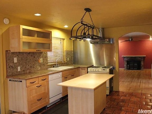 4th image of 4313 Bishop Way