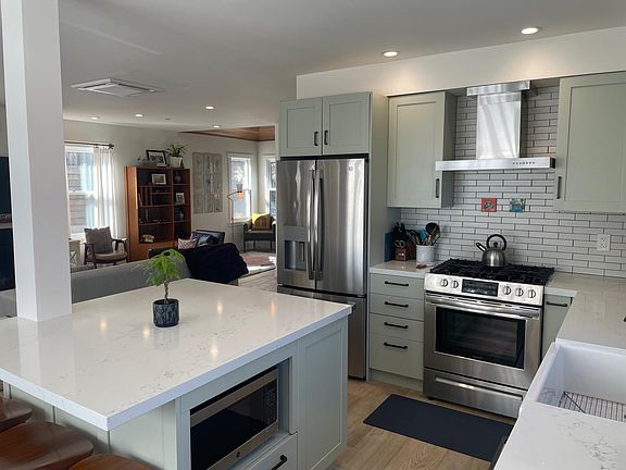Top Unit - Kitchen and Living Area