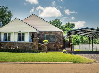 806 E Thompson Ave, Sapulpa, OK 74066
