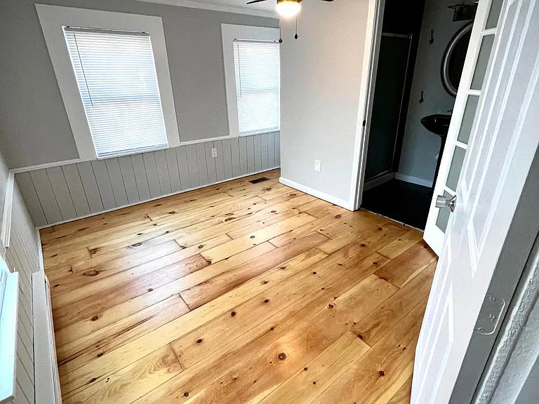 209 N Centre St — Photo 5