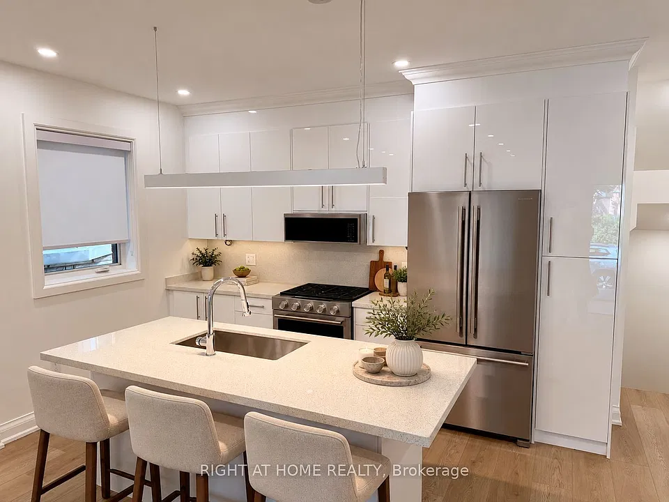 57 Hepbourne St #1