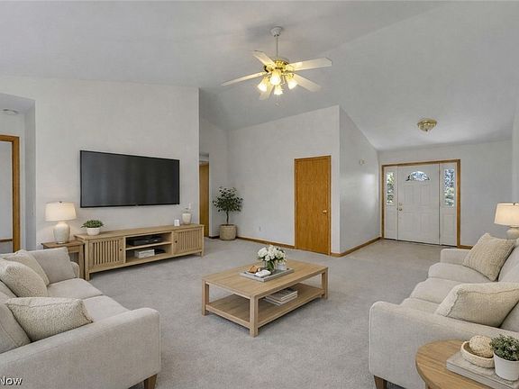 4th image of 2122 Normandy Dr