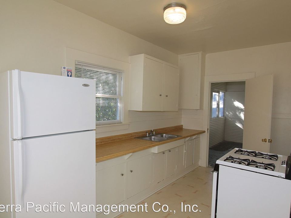 1st image of 818 7th St
