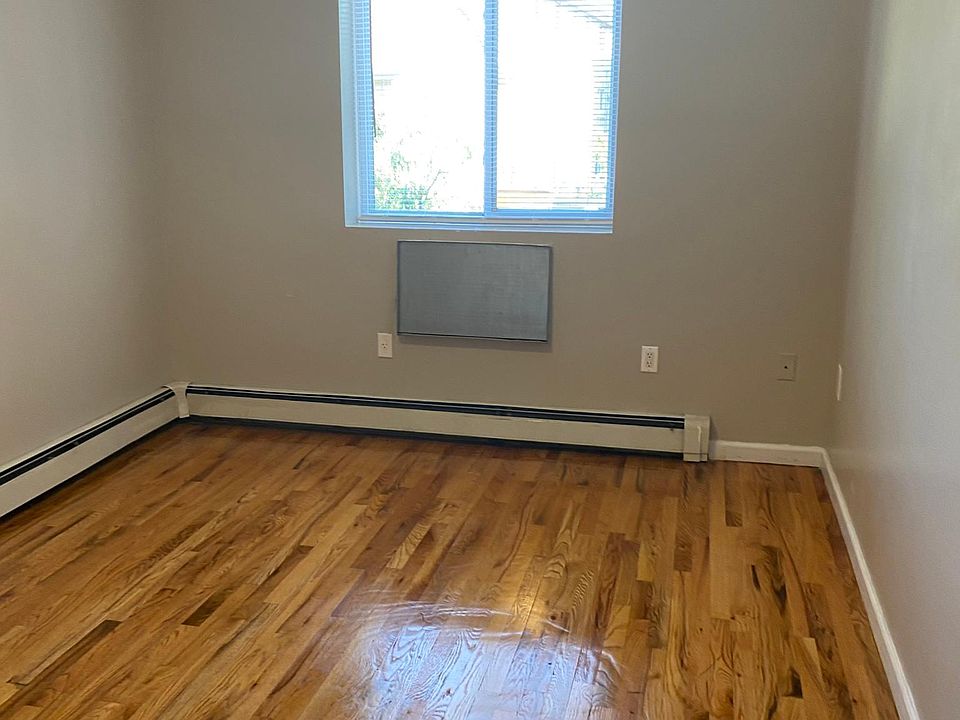 1st image of 3186 Miles Ave Floor 2