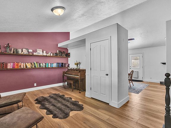 5th image of 7859 S Abercrombie Ln