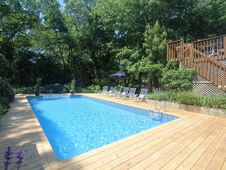 118 Sycamore Dr — Photo 2