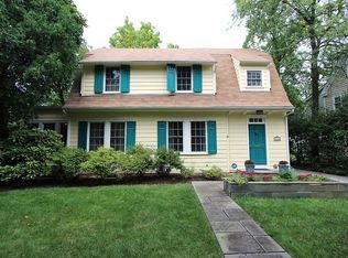 5211 Wilson Ln, Bethesda, MD 20814