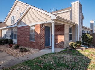 822 Miller Creek Ln, Newport News, VA 23602
