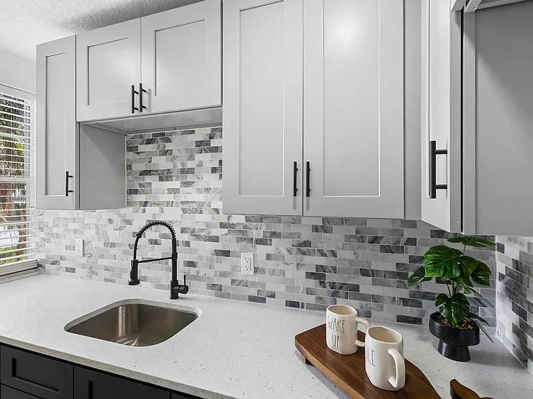1824 Lake St #5 — Photo 5