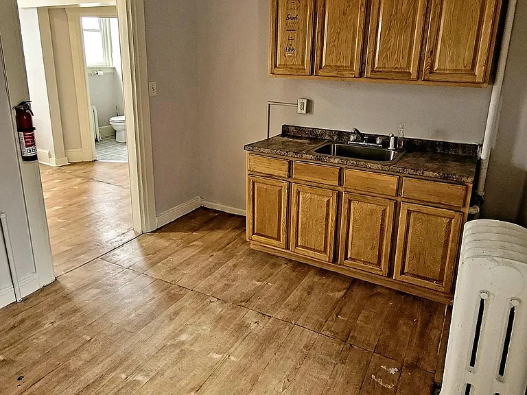 19 S 11th St #3 — Photo 12