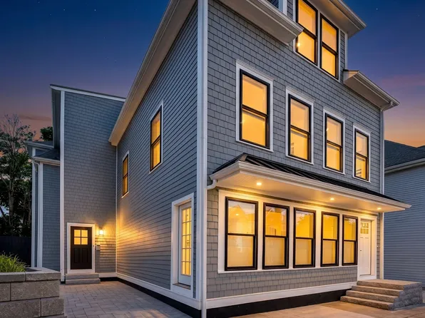 22 Pauline St #3, Winthrop, MA 02152