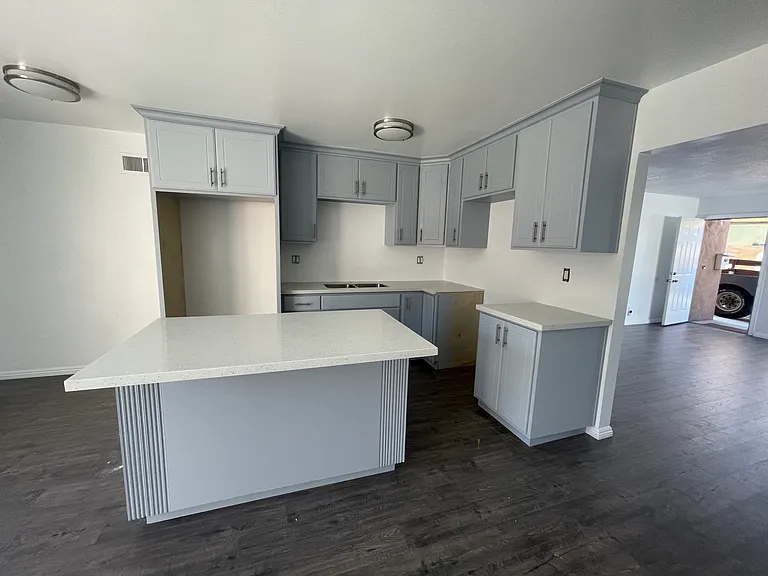 Aileron Ave — Photo 1