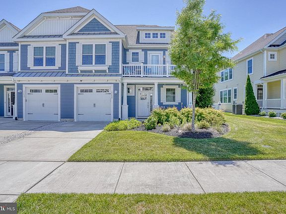 5th image of 19059 Charlottetown Way