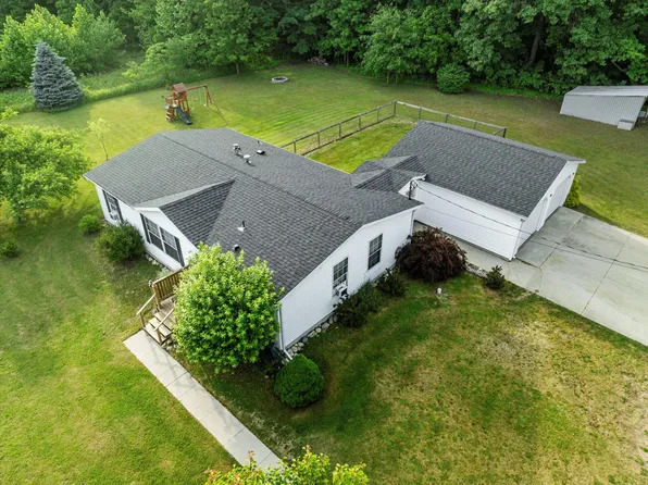 29782 Middle Crossing Rd, Dowagiac, MI 49047