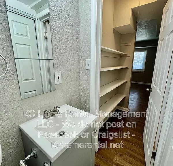 4042 Paseo Blvd — Photo 8