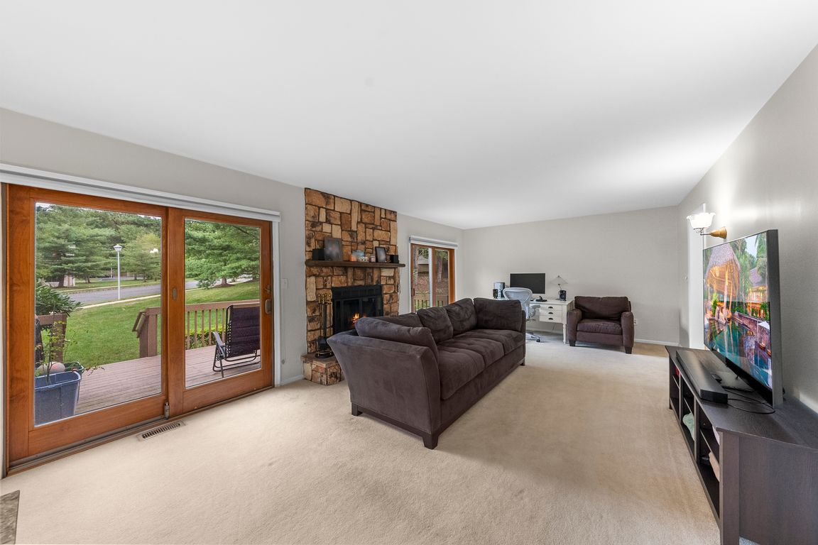 next background image